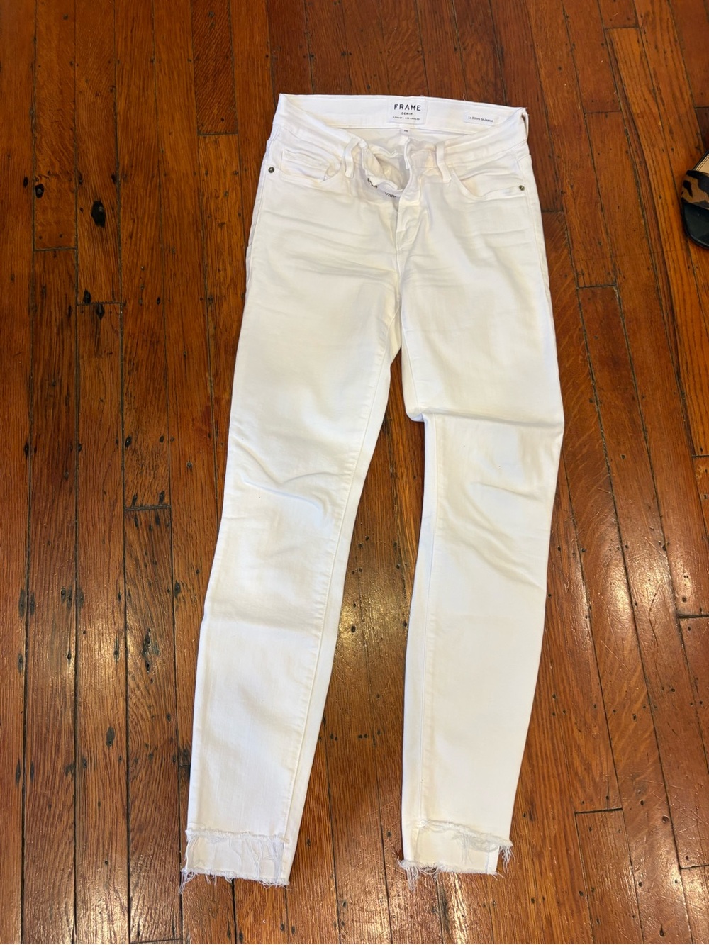 Frame Denim White High-Rise Skinny Jeans with Frayed Hem